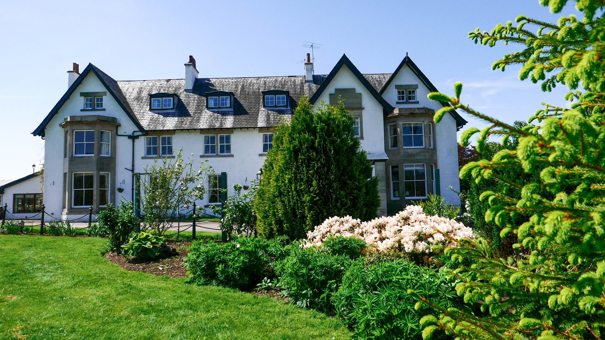 Lovat Hotel