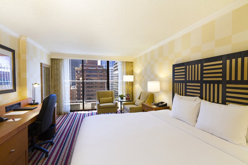 Pinnacle Vancouver Harbourfront