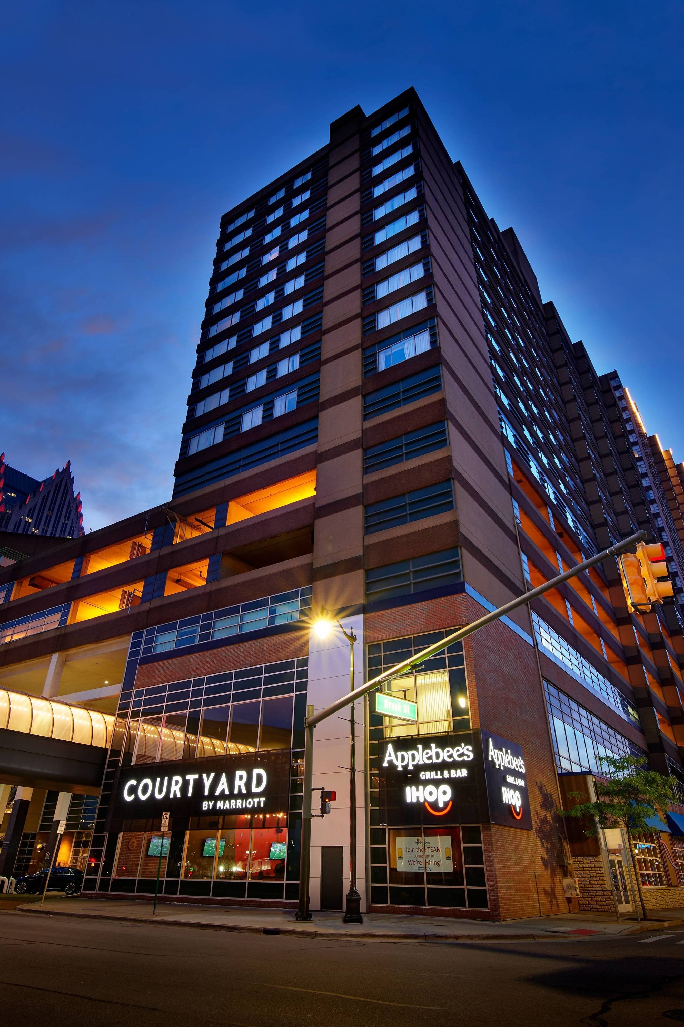 Courtyard by Marriott Detroit Downtown First Class Detroit, MI Hotels