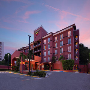 Courtyard by Marriott Santo Domingo - Tap to explore photos