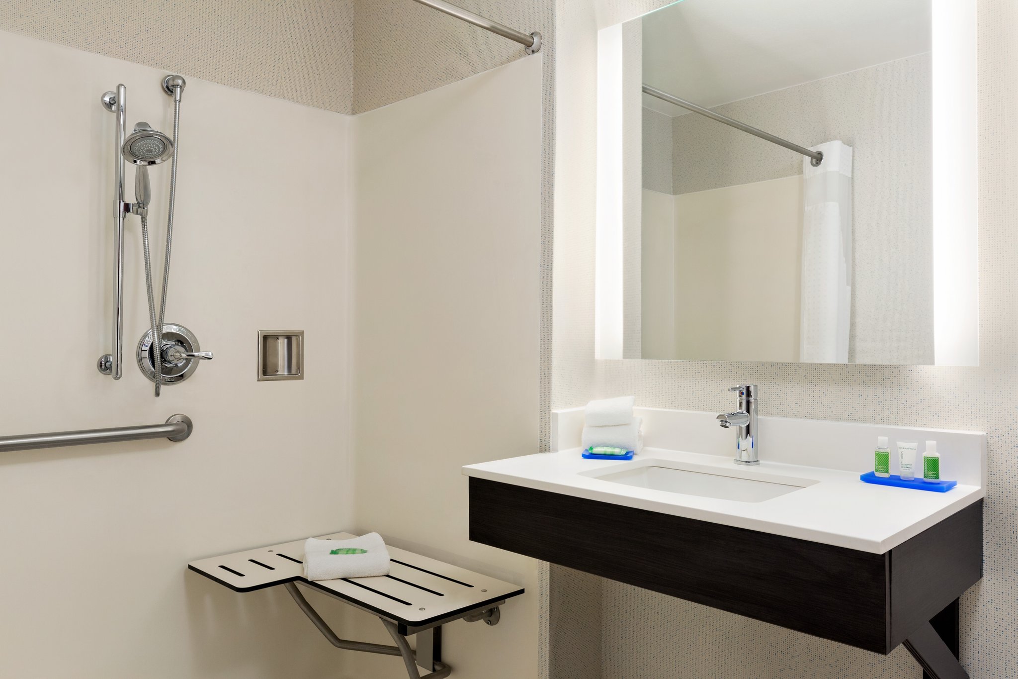 Holiday Inn Express & Suites Shawnee - Tap to explore photos