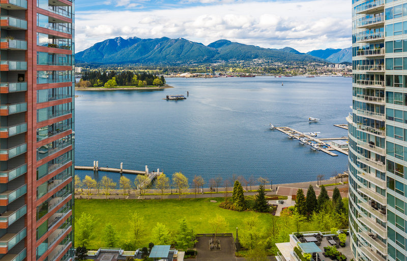 Pinnacle Vancouver Harbourfront