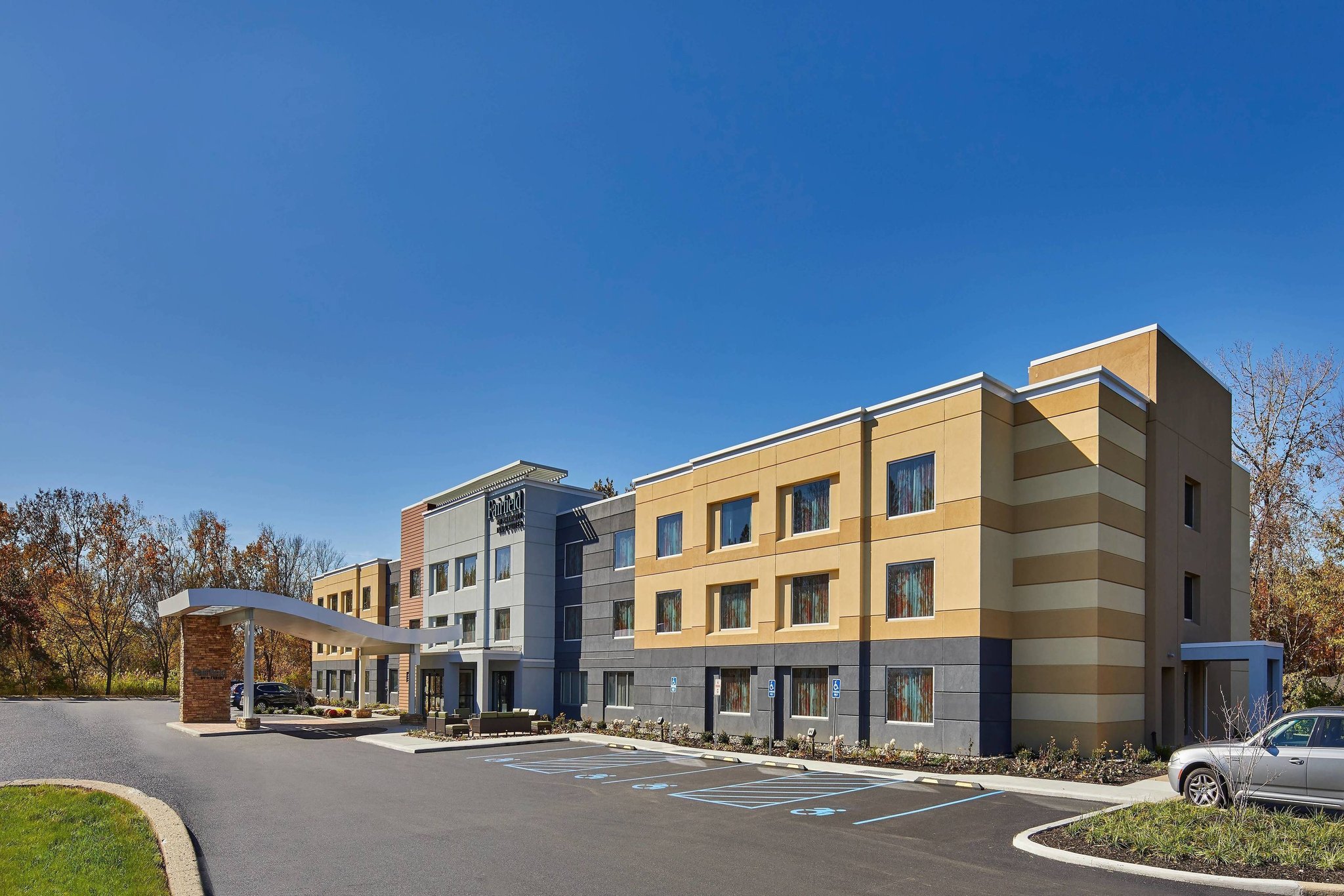 Fairfield Inn & Suites Albany Airport Albany, NY Hotels First Class