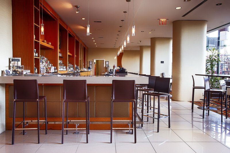 Pinnacle Vancouver Harbourfront