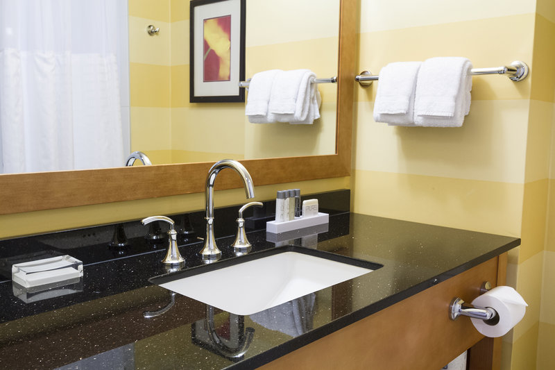 Pinnacle Vancouver Harbourfront