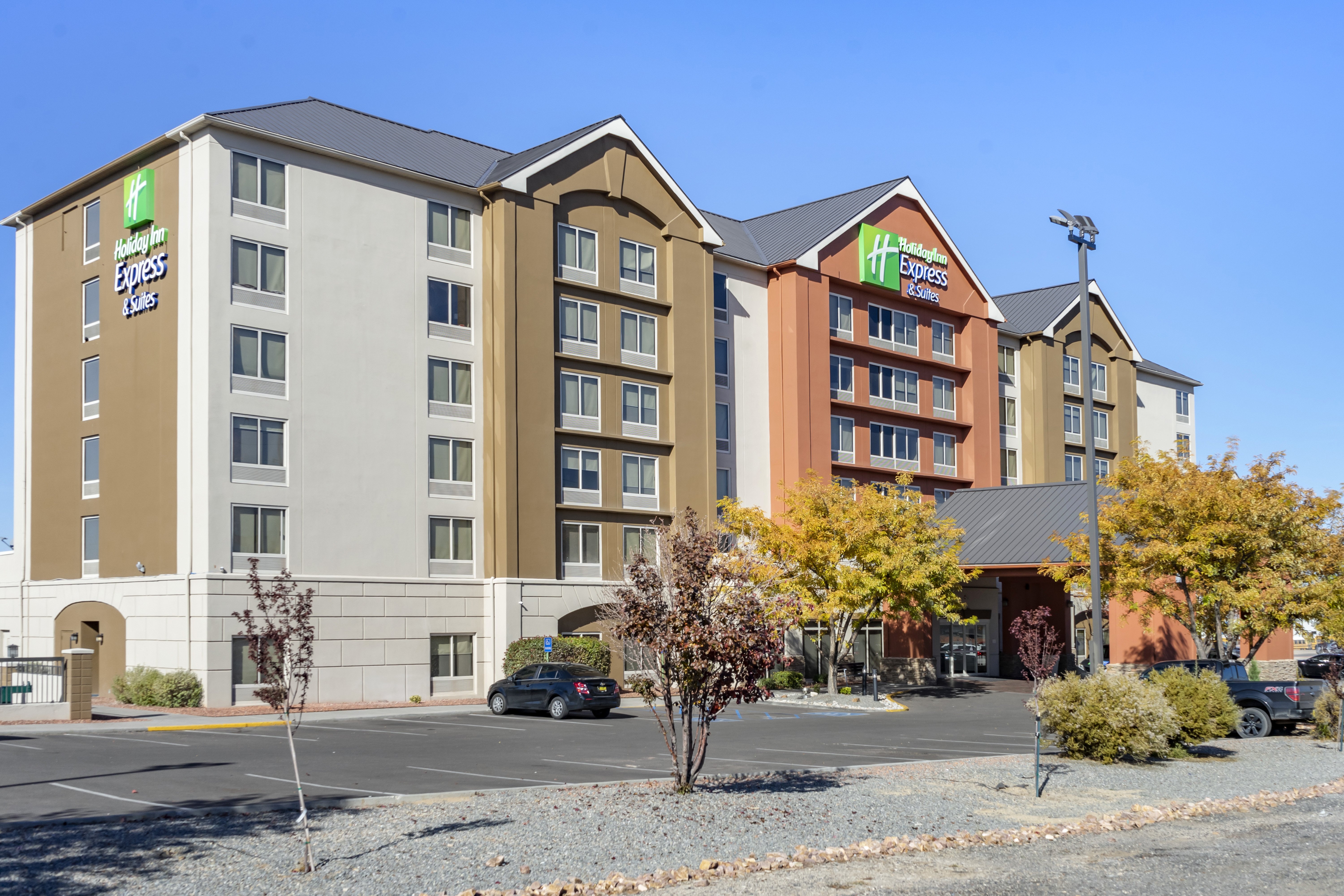  Albuquerque Apartment Hotel 
