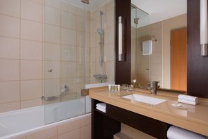 Courtyard by Marriott Moscow Paveletskaya Hotel - Tap to explore photos