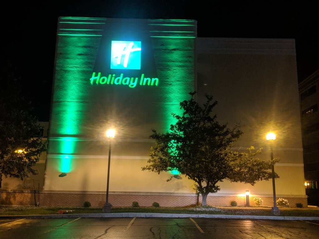 Holiday Inn CHAMPAIGN - Tap to explore photos