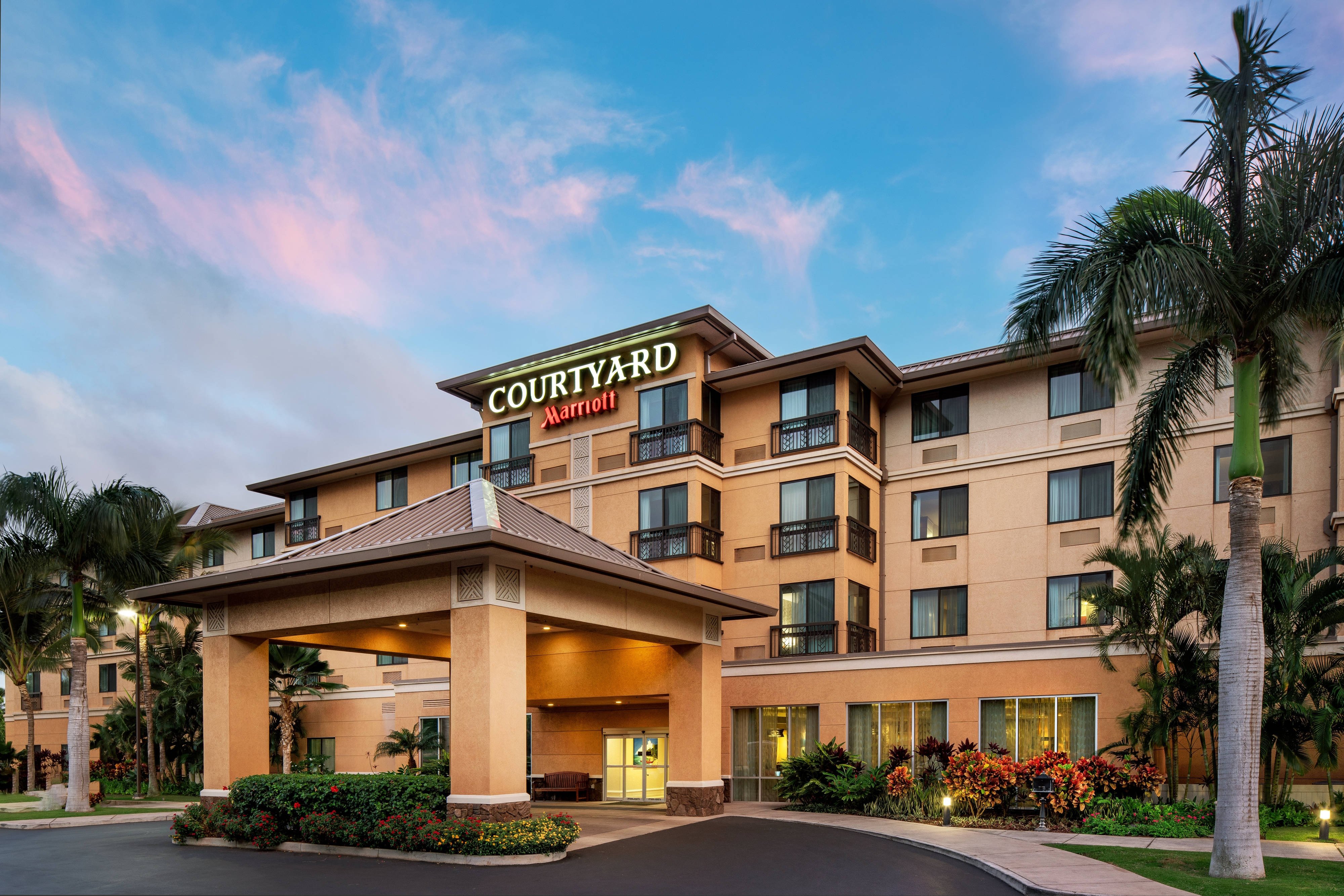 Courtyard Maui Kahului Airport Kahului, HI Hotels First Class Hotels