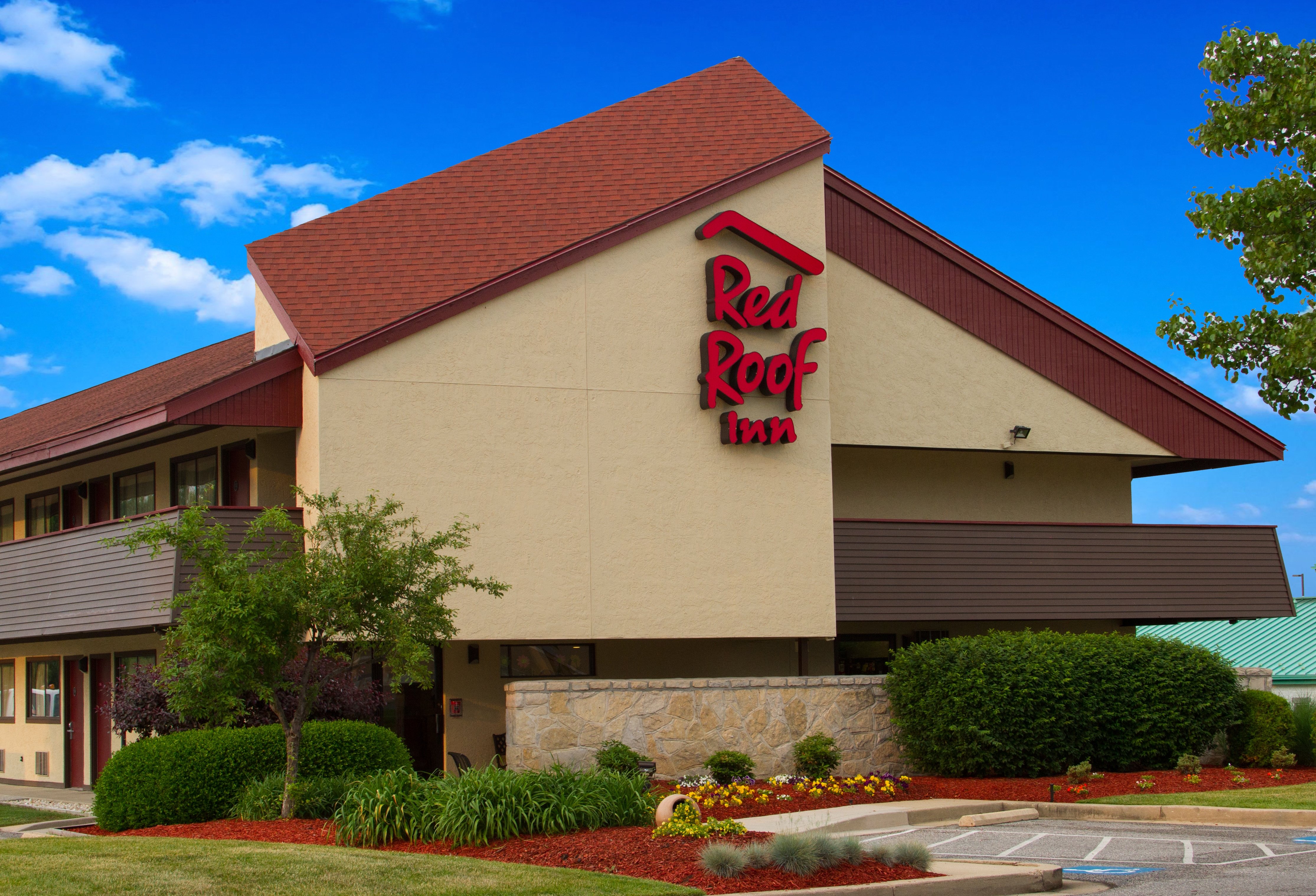 Red Roof Inn Aberdeen Aberdeen, MD Hotels Tourist Class Hotels in