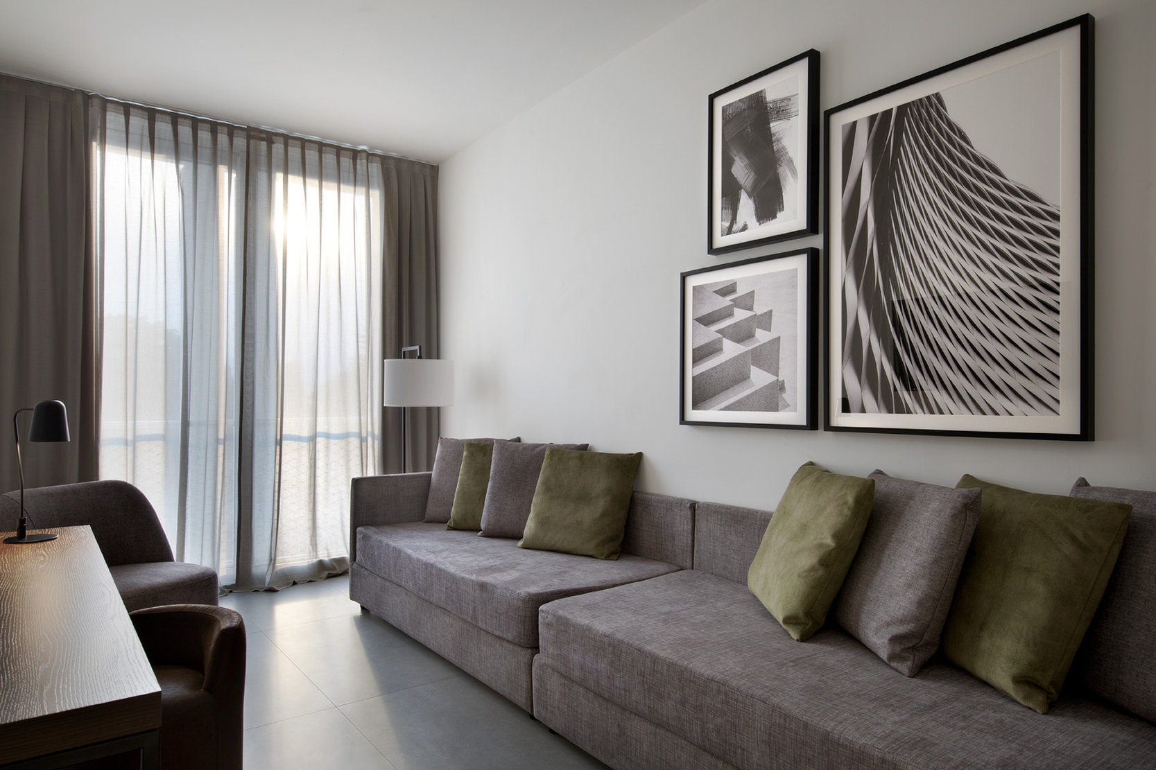 J Hotel