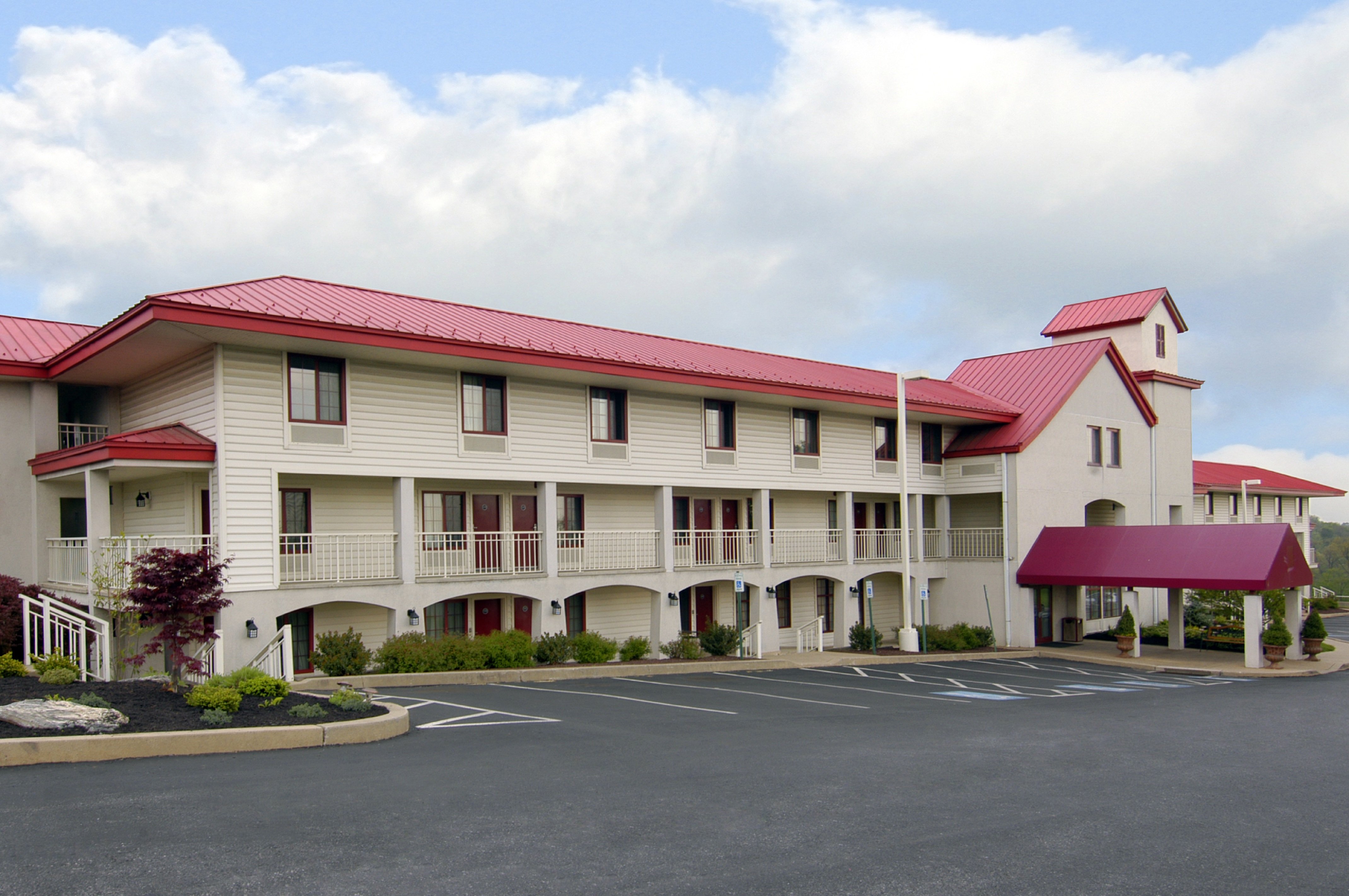 Red Roof Inn Lancaster Lancaster, PA Hotels Tourist Class Hotels in