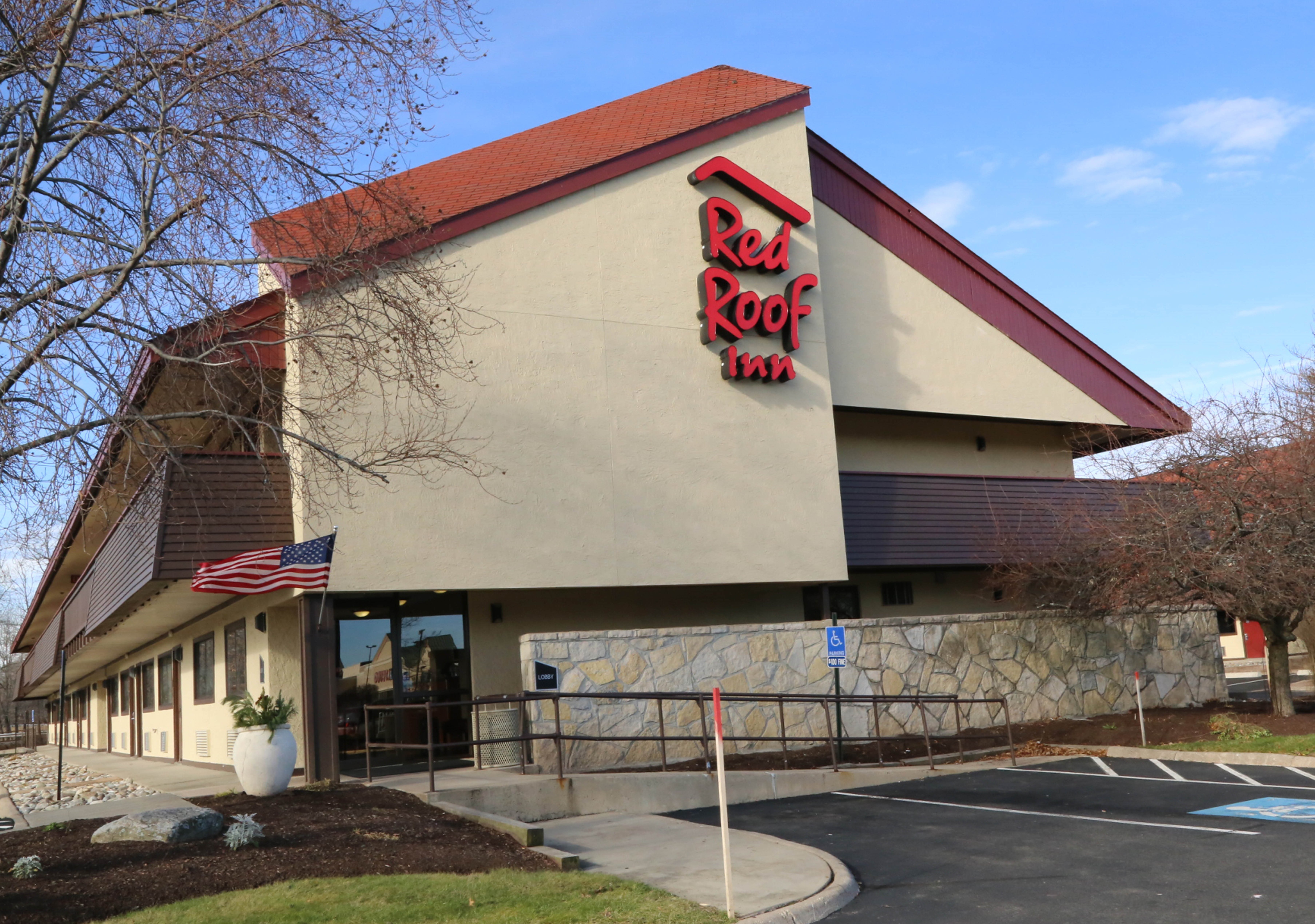 Red Roof Inn Enfield Enfield, CT Hotels Tourist Class Hotels in