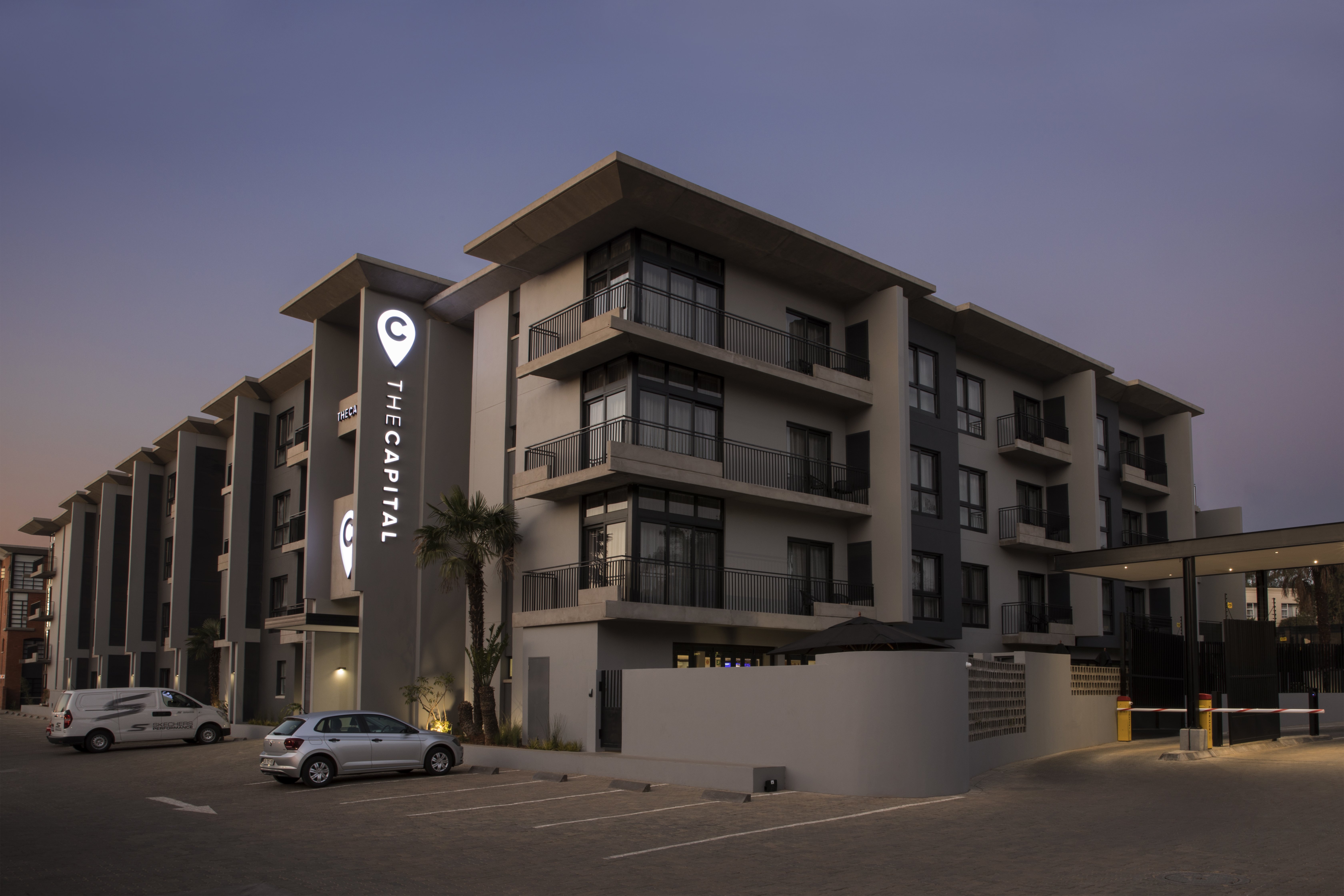 skechers melrose arch