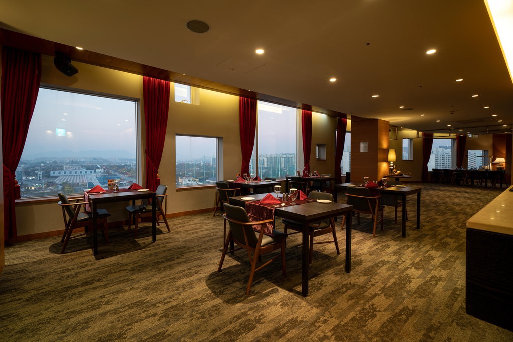 Holiday Inn GWANGJU, KOREA - Tap to explore photos