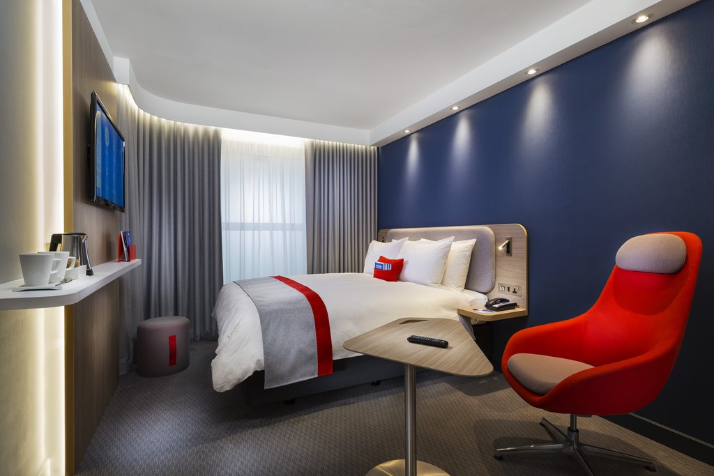 Holiday Inn Express PARIS - VELIZY - Tap to explore photos