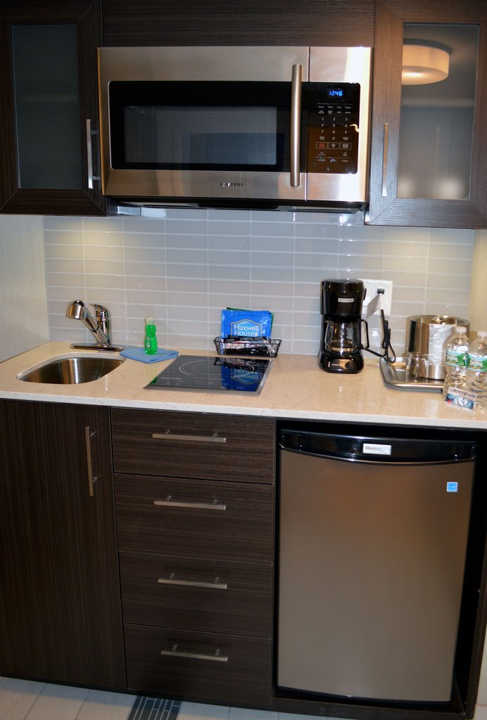 Holiday Inn & Suites Syracuse Airport - Liverpool - Tap to explore photos