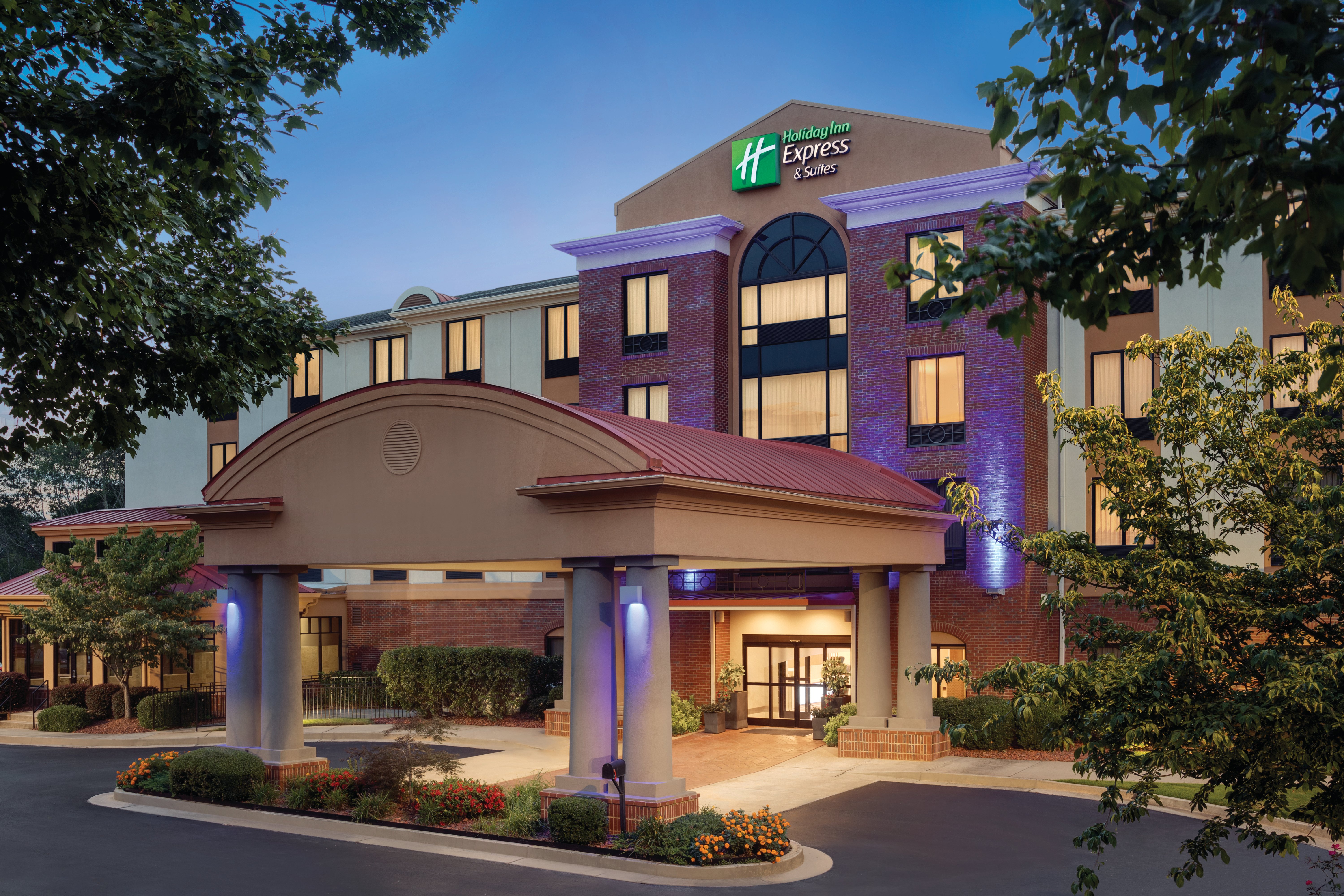 Holiday Inn Express Lavonia Lavonia, GA Hotels Tourist Class Hotels