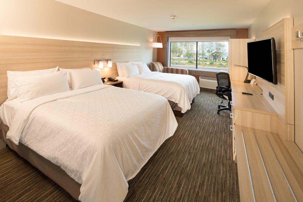 Holiday Inn Express & Suites Gaylord - Tap to explore photos
