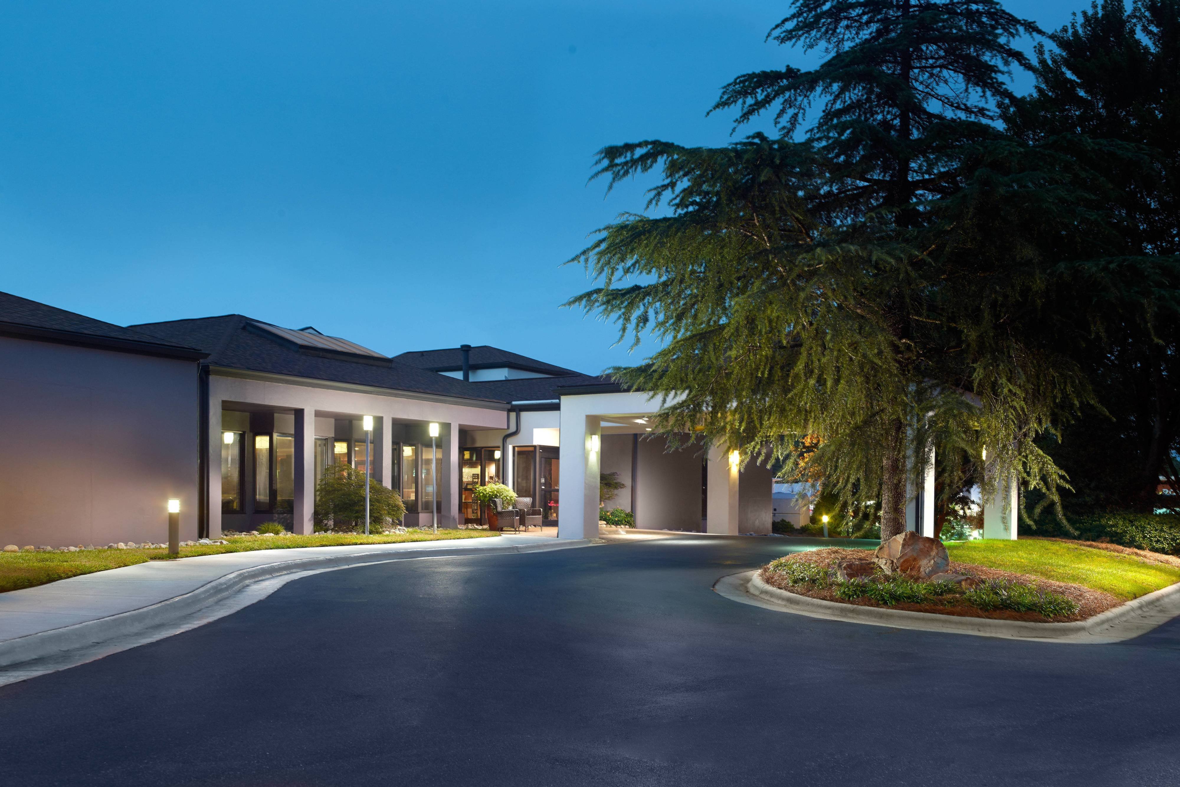 Courtyard by Marriott Raleigh Midtown Raleigh, NC Hotels First Class