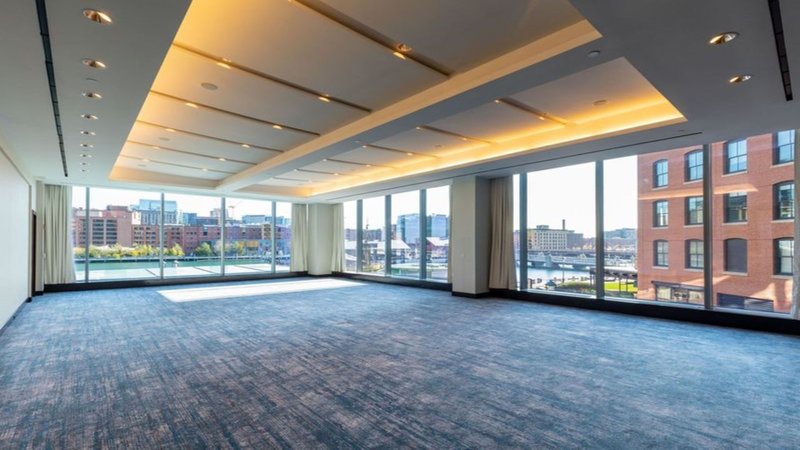 National and Suites Ottawa