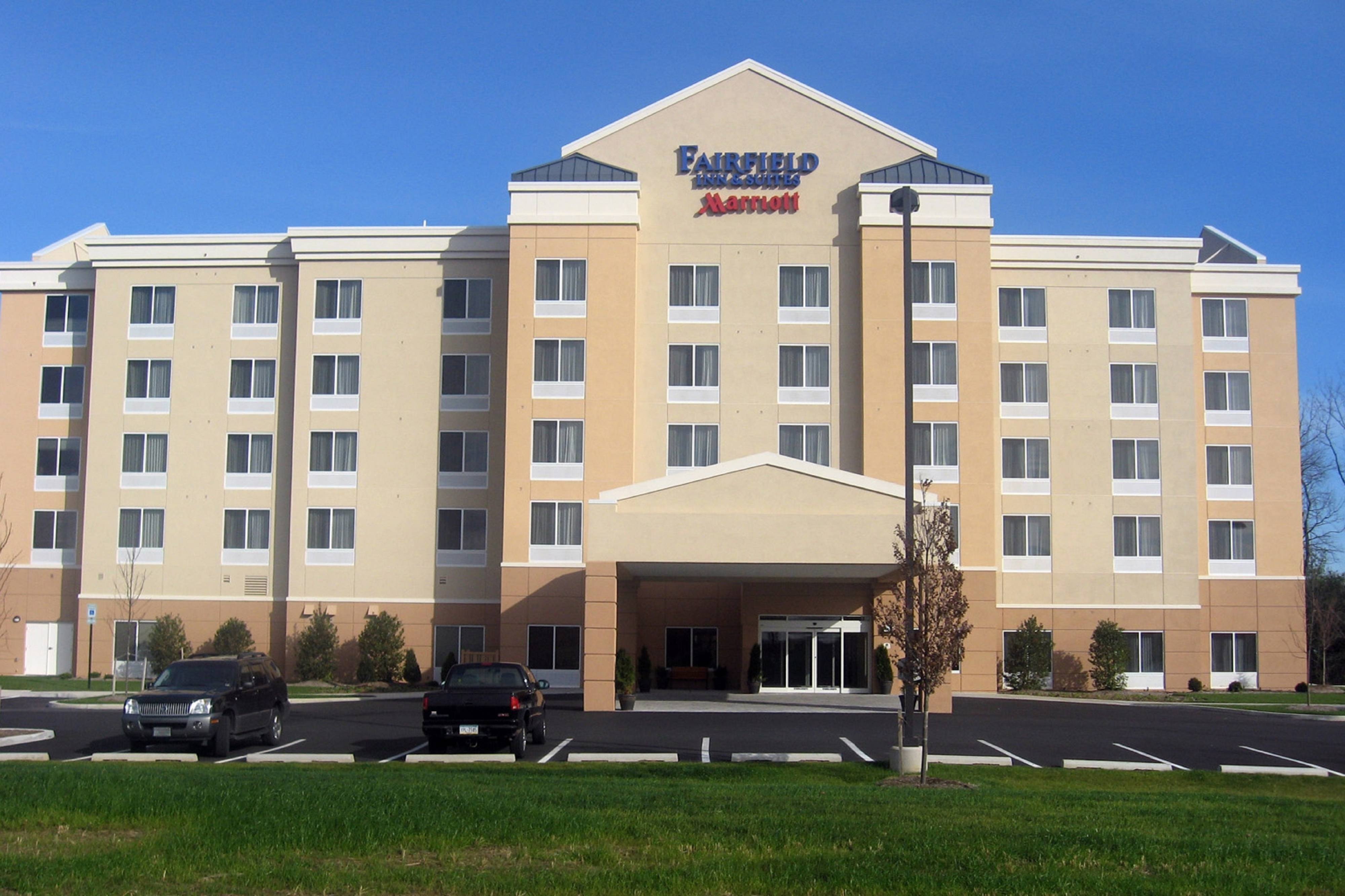 Fairfield Inn & Suites Carlisle Carlisle, PA Hotels Tourist Class