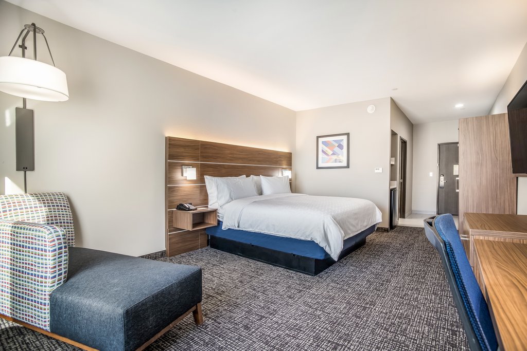 Holiday Inn Express & Suites TULSA EAST - CATOOSA - Tap to explore photos