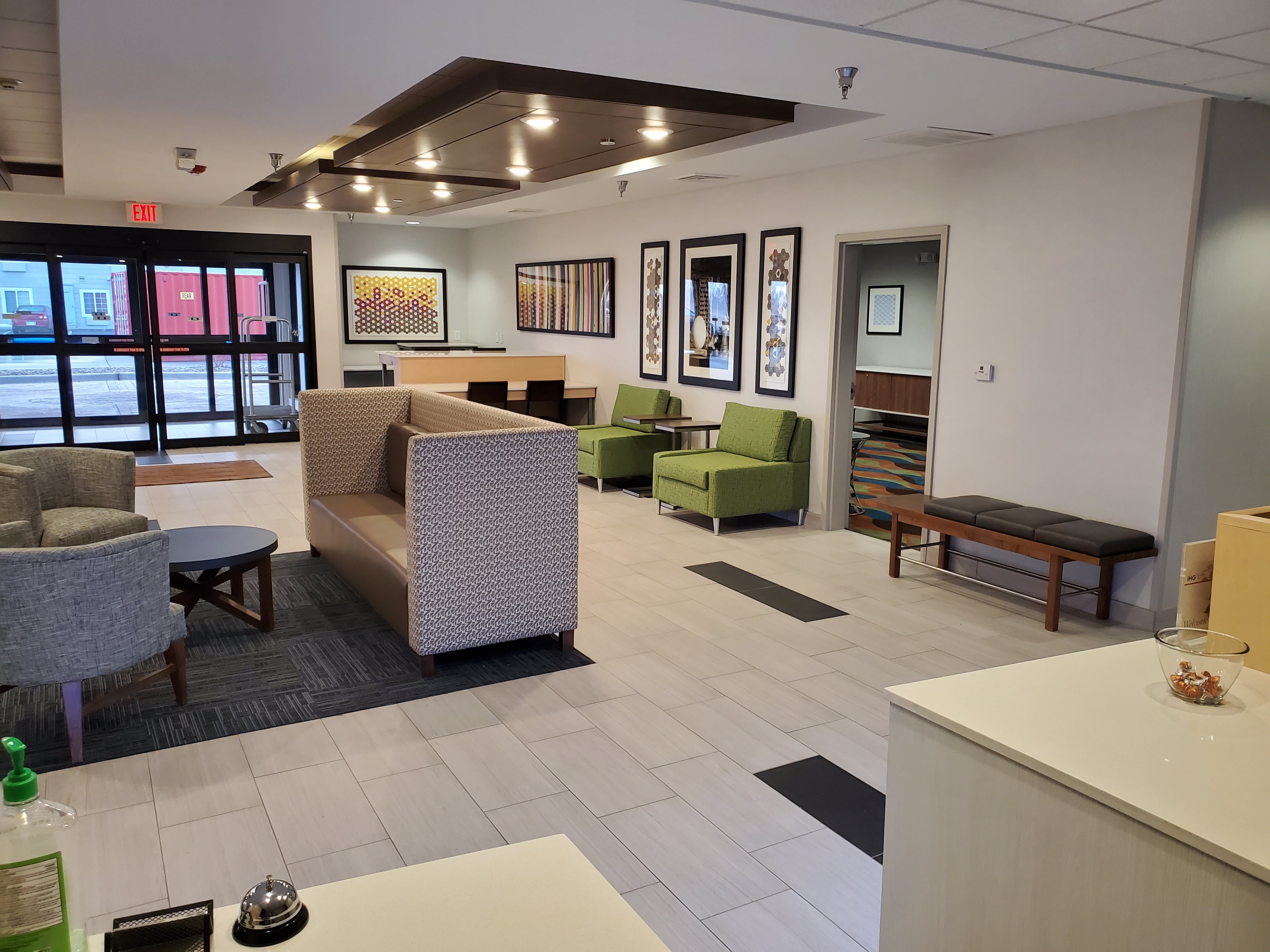 Holiday Inn Express Stes Junction City Tourist Class Junction City Ks Hotels Gds Reservation Codes Travel Weekly