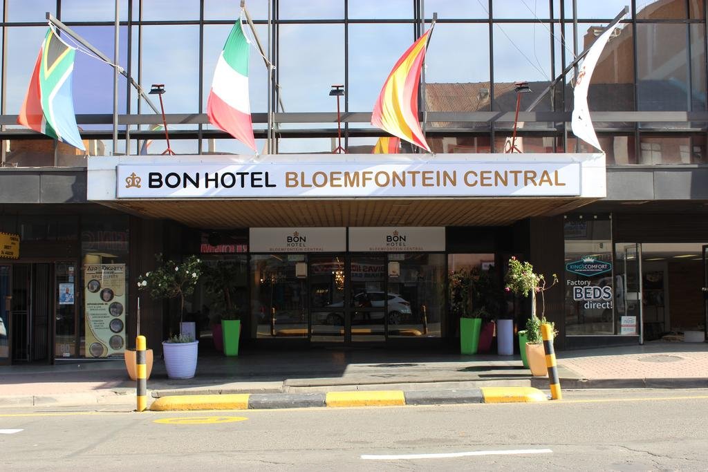 sensor spiegel Aubergine BON Hotel Bloemfontein Central- First Class Bloemfontein, South Africa  Hotels- GDS Reservation Codes: Travel Weekly