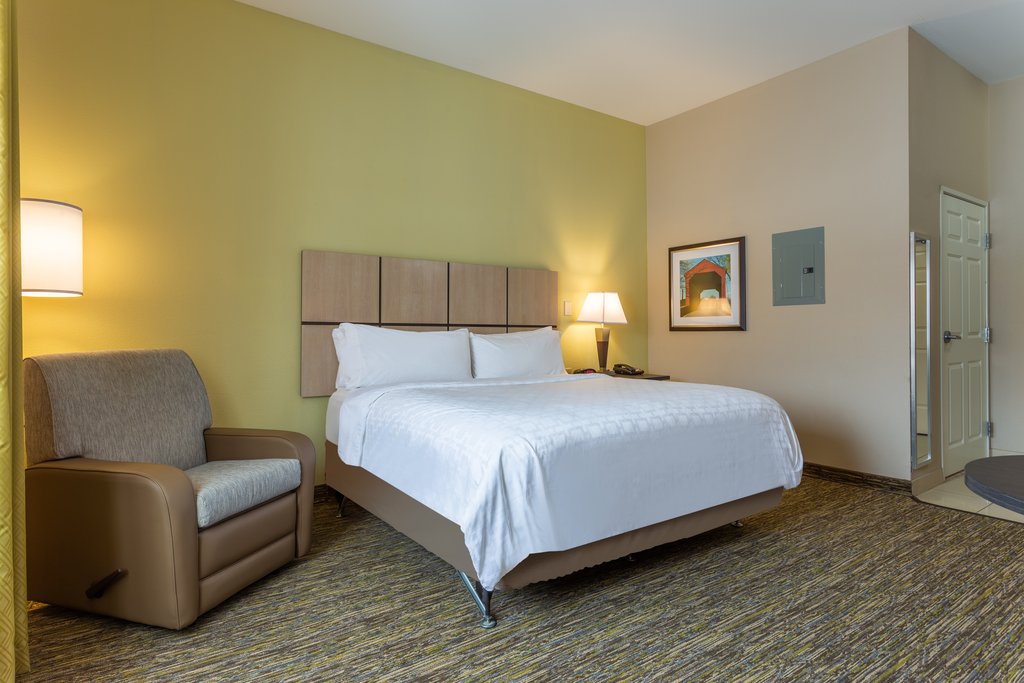 Candlewood Suites SOUTH BEND AIRPORT, an IHG hotel - Tap to explore photos