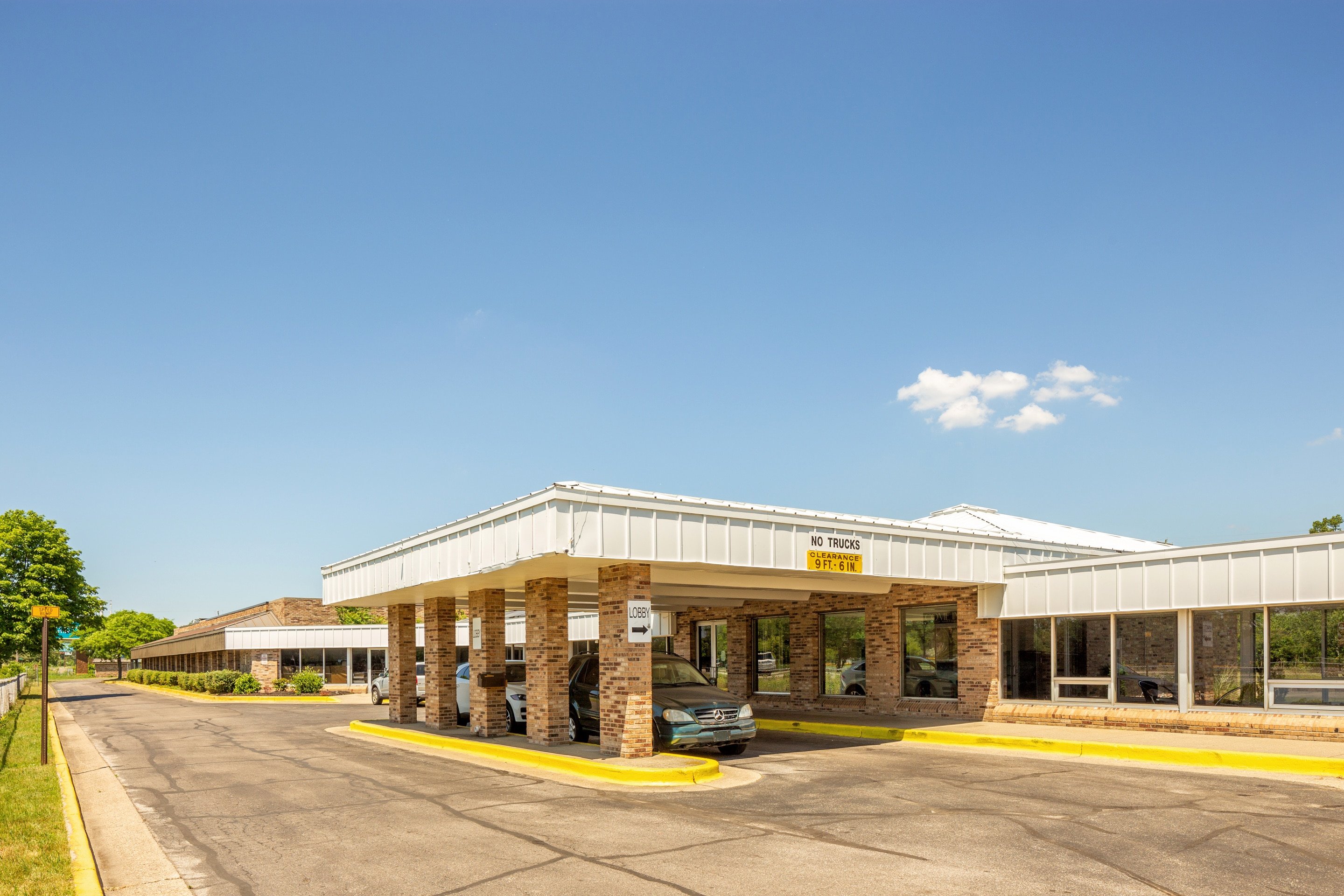 OYO Hotel Mona Lake Muskegon, MI Hotels Tourist Class Hotels in