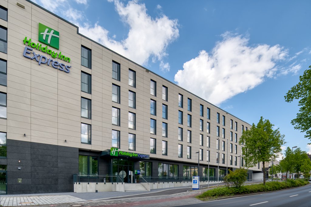 Holiday Inn Express FULDA - Tap to explore photos