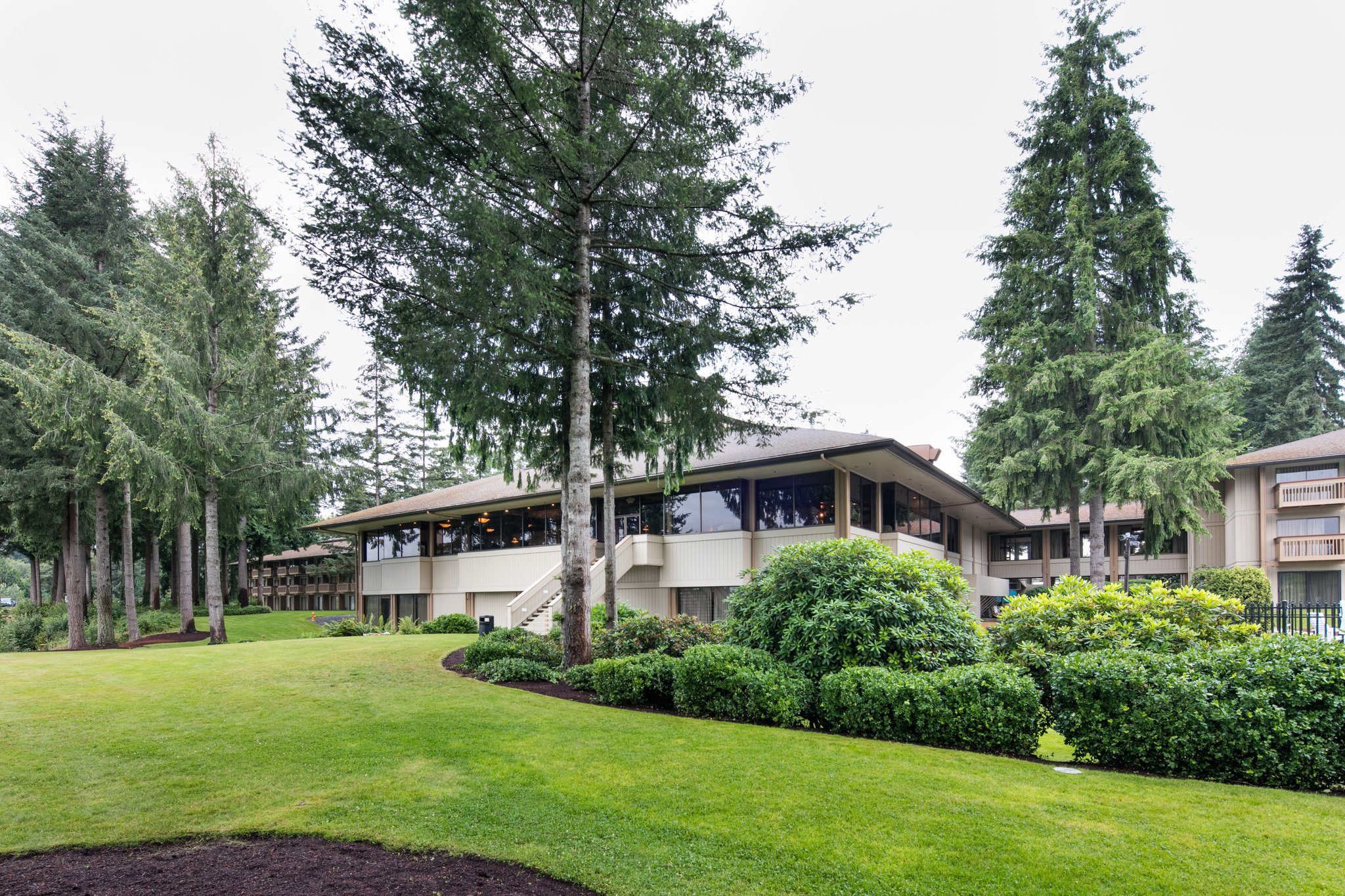 Olympia Hotel At Capitol Lake – Olympia, WA
