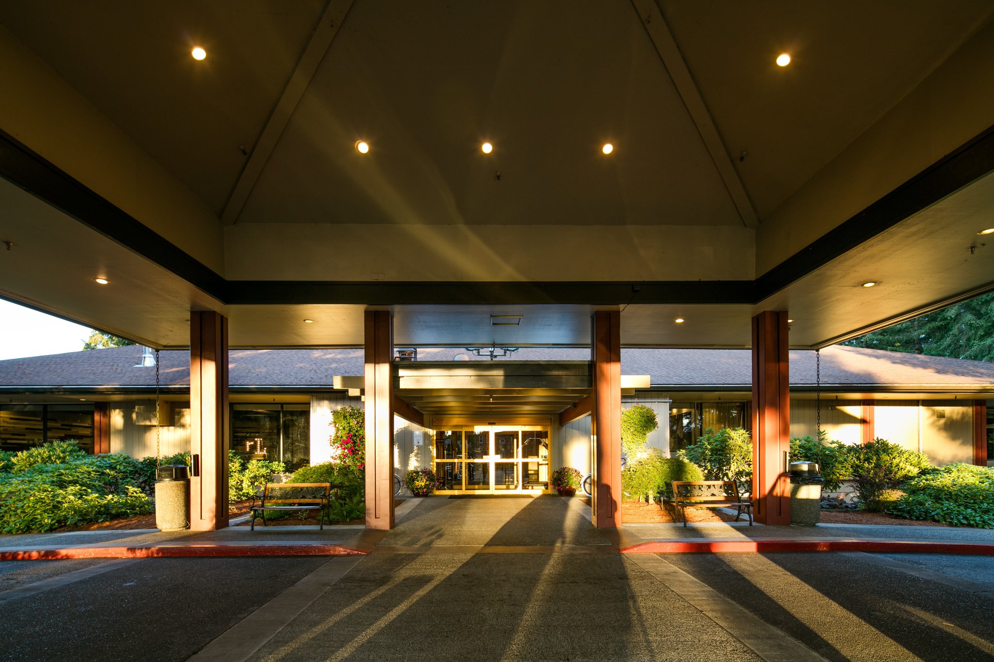 Olympia Hotel At Capitol Lake – Olympia, WA