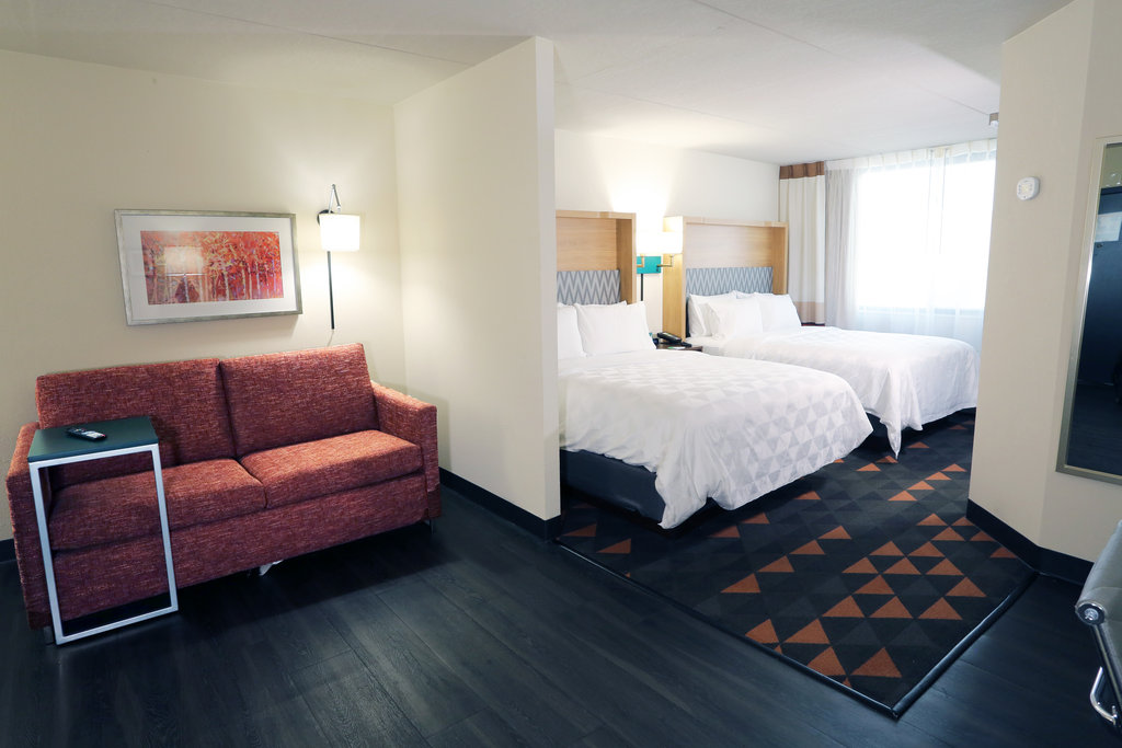 Holiday Inn CHAMPAIGN - Tap to explore photos