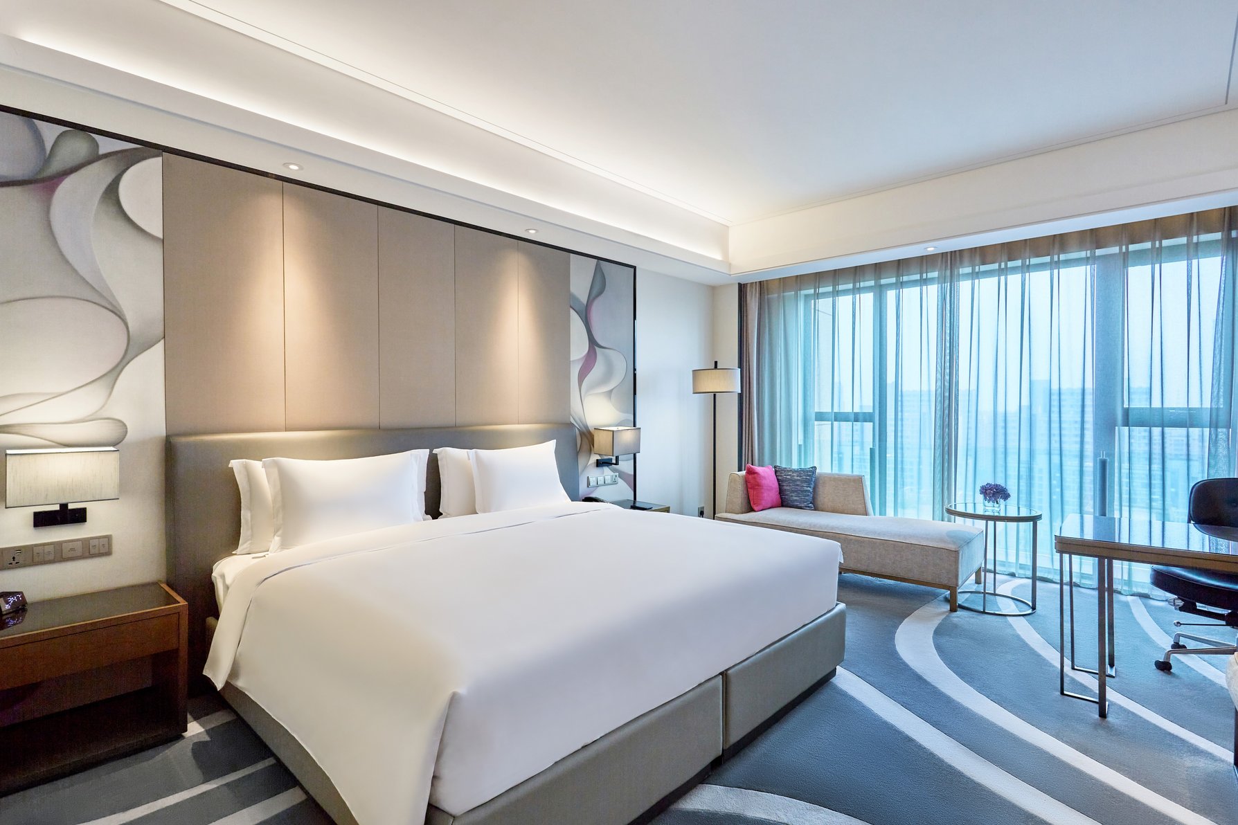 Crowne Plaza HANGZHOU HEDA - Tap to explore photos