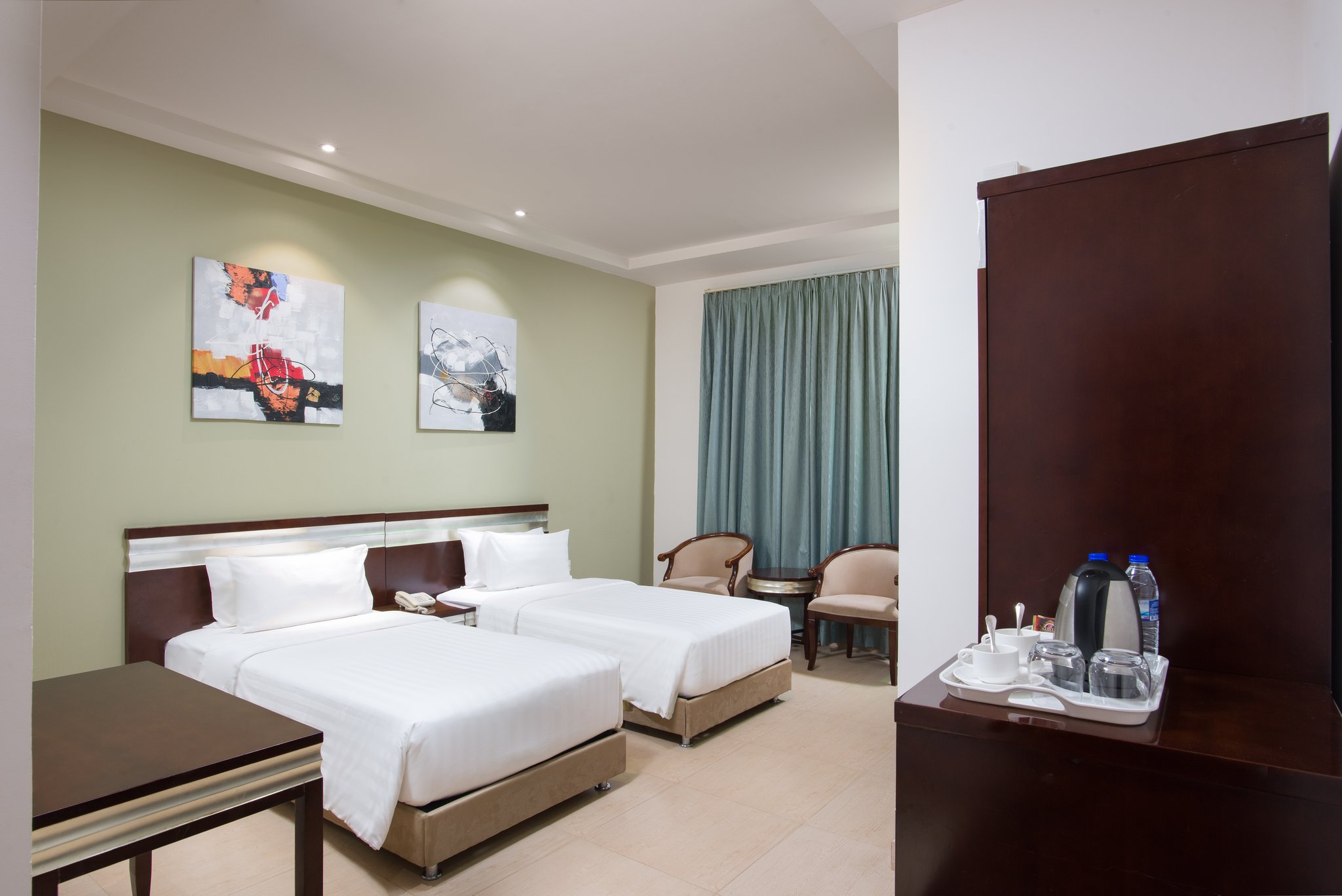 Muscat Dunes Hotel