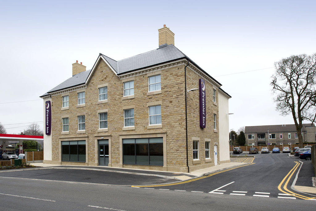 Premier Inn Buxton - Tap to explore photos