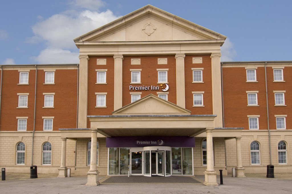 Manchester Trafford Centre Wst - Tap to explore photos