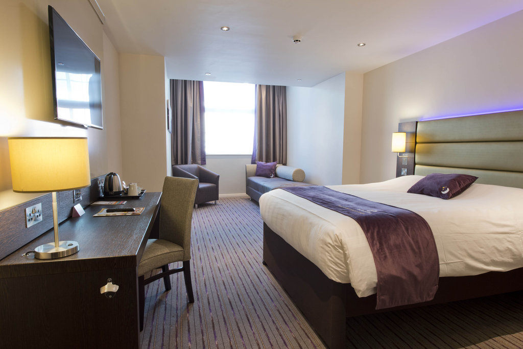 Premier Inn Newcastle City Centre The Gate - Tap to explore photos
