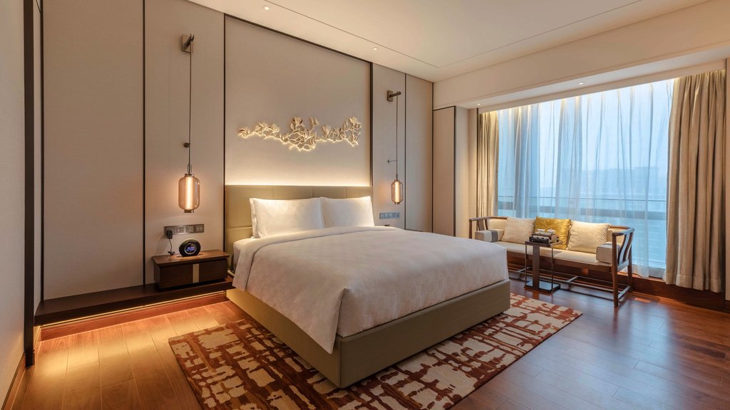 HUALUXE Hotels and Resorts BEIJING XINAN, an IHG hotel - Tap to explore photos