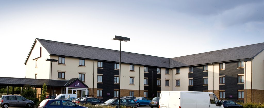 Premier Inn Chelmsford (Boreham) - Tap to explore photos