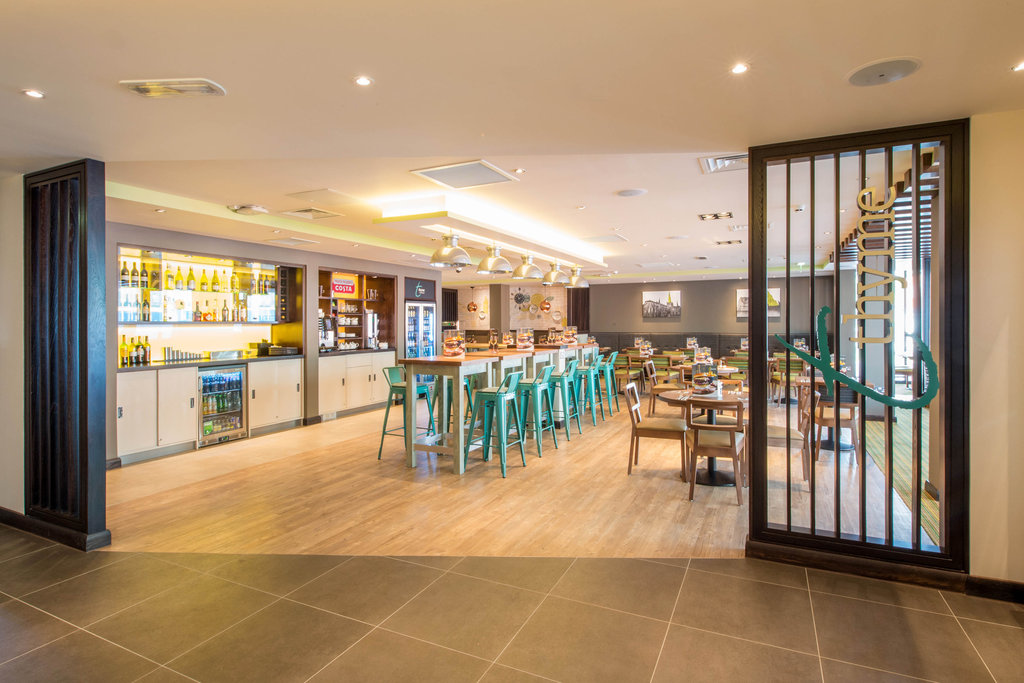 Premier Inn Lichfield City Centre - Tap to explore photos