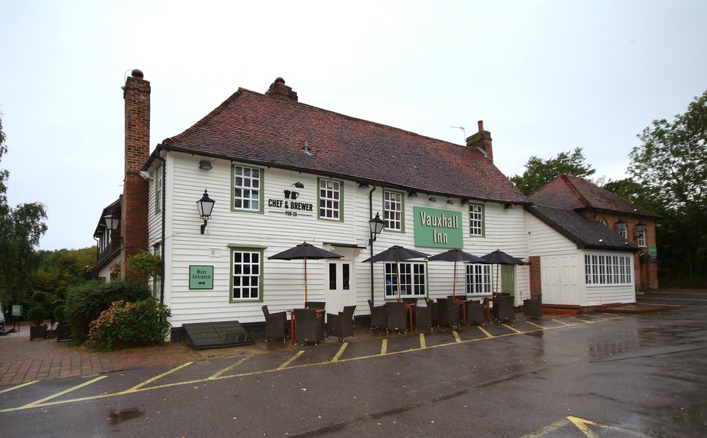 Premier Inn Tonbridge - Tap to explore photos