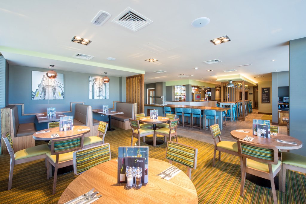 Premier Inn Winchester - Tap to explore photos