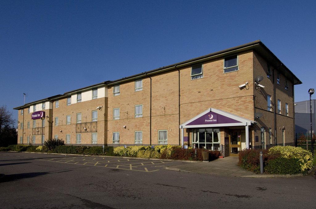 Premier Inn Ashford Central - Tap to explore photos