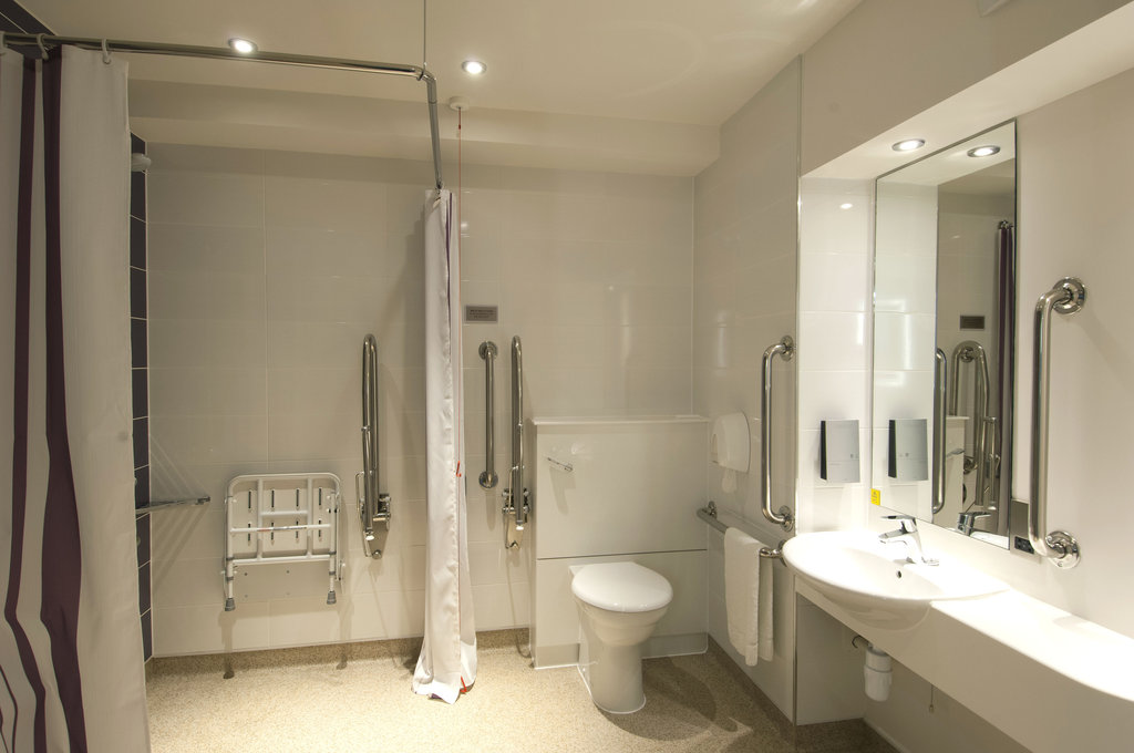 Premier Inn Bedford South (A421) - Tap to explore photos