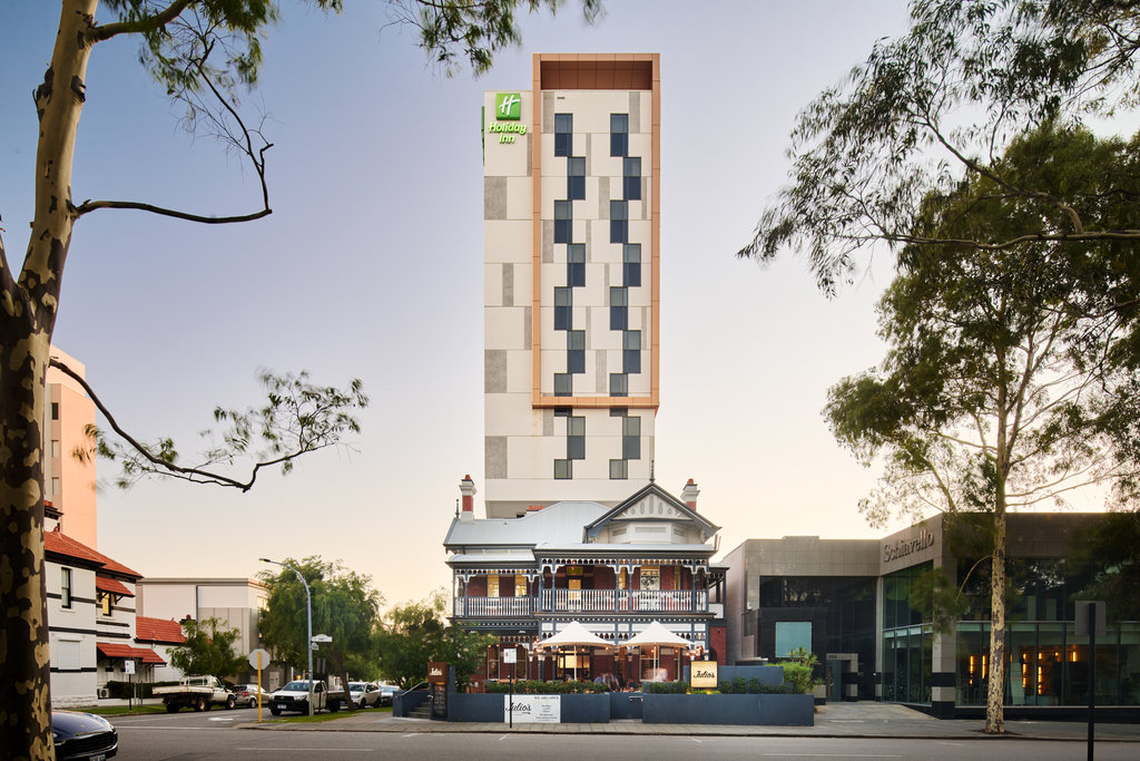 Holiday Inn WEST PERTH - Tap to explore photos