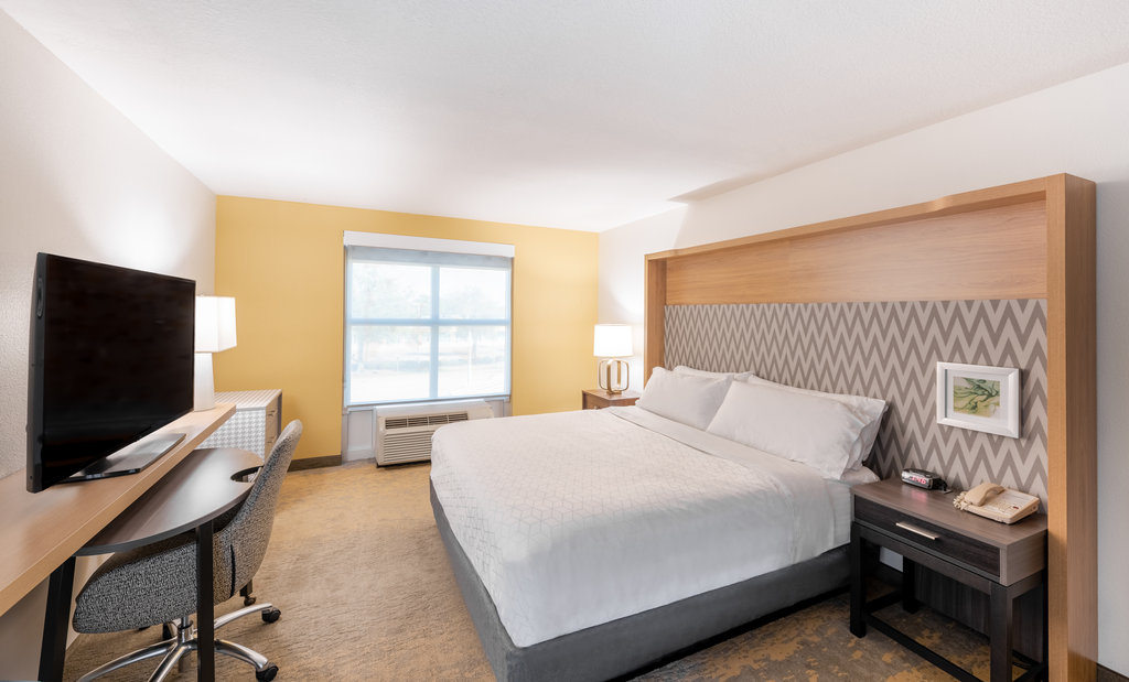 Holiday Inn Hotel & Suites ORANGE PARK - WELLS RD. - Tap to explore photos