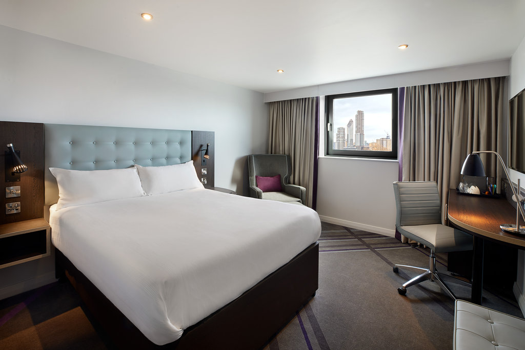 Premier Inn Redditch North - A441 - Tap to explore photos